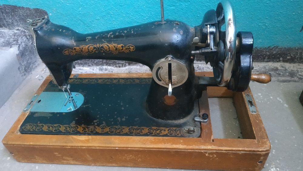 продам машинка швейная