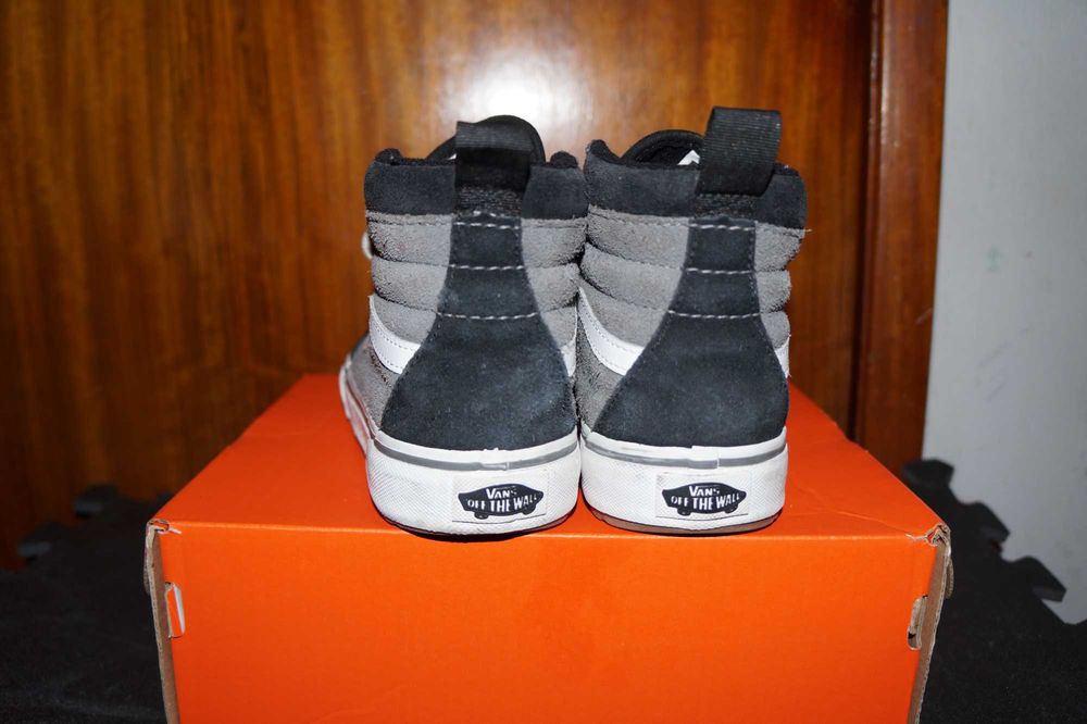 Ténis Vans criança 32:  1 euro