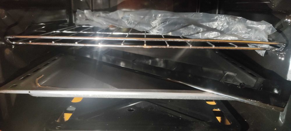 Fogão e forno Zanussi praticamente novo