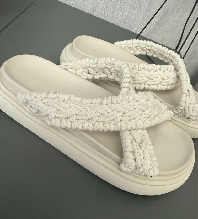 Шлепки женские на плотформе