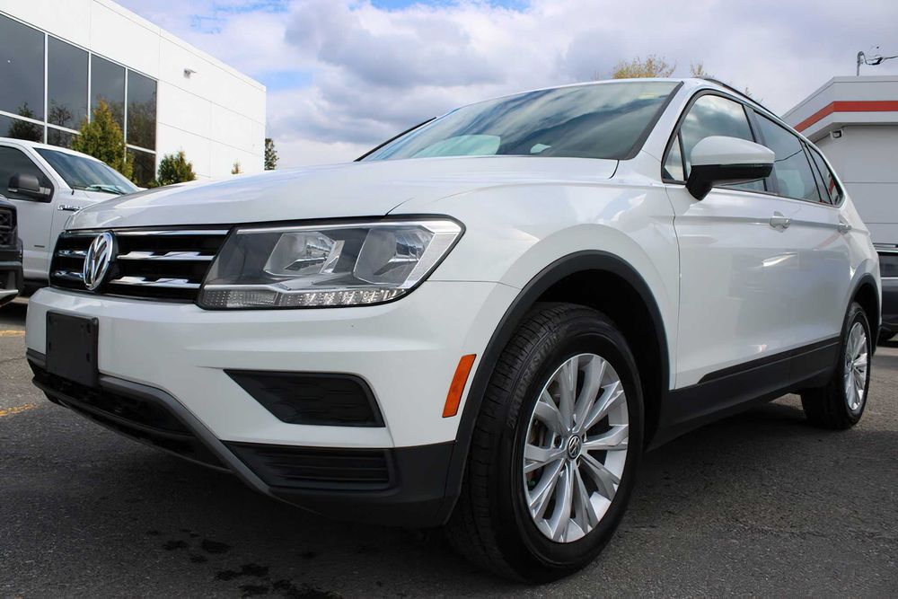 Volkswagen Tiguan      2021