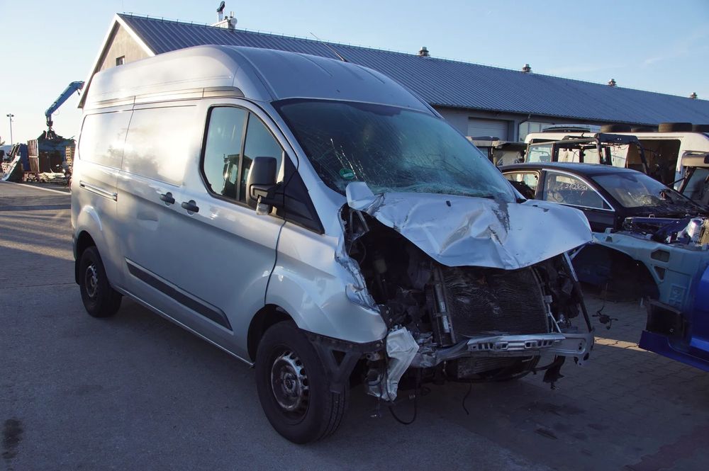 Auto na części - Ford Transit Custom I 2.2 TDCI 155 KM BK2Q-6006-AB BK2R-7002-MA ZJNCWWA 2014R Silnik Skrzynia Drzwi Błotnik Lusterko Lampa Zderzak Deska Kokpit Sterownik Moduł Czujnik Licznik Kierownica Wyświetlacz Panel