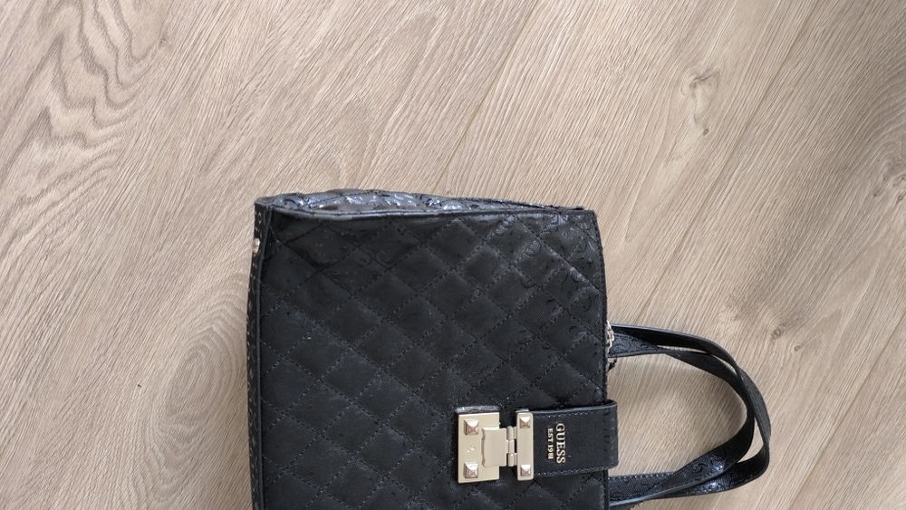 Mala Preta Guess