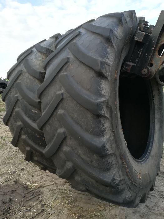 Komplet BKT 710/70 r 42