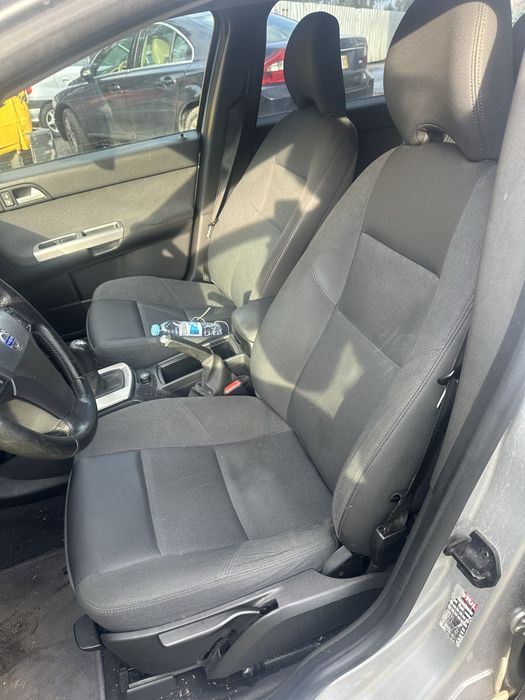 Conjunto de bancos volvo v50  ano 2008 tecido e pele cinza