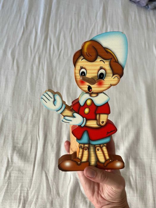 Porta-lápis Pinóquio em madeira pintada