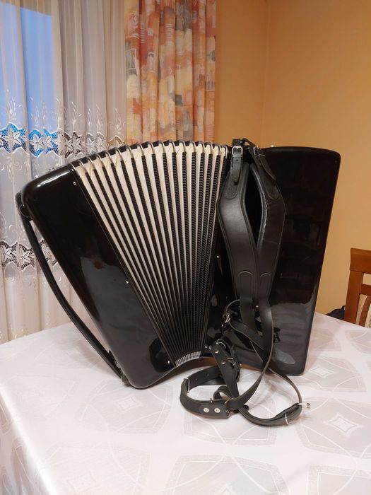 Akordeon Marinucci 120