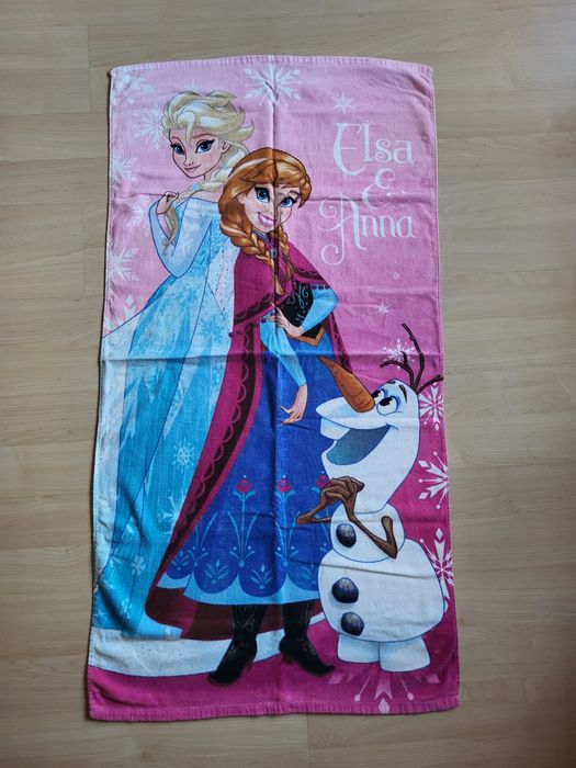 Duży ręcznik kąpielowy dla dziewczynki 70 x 140 Kraina Lodu Elsa Anna