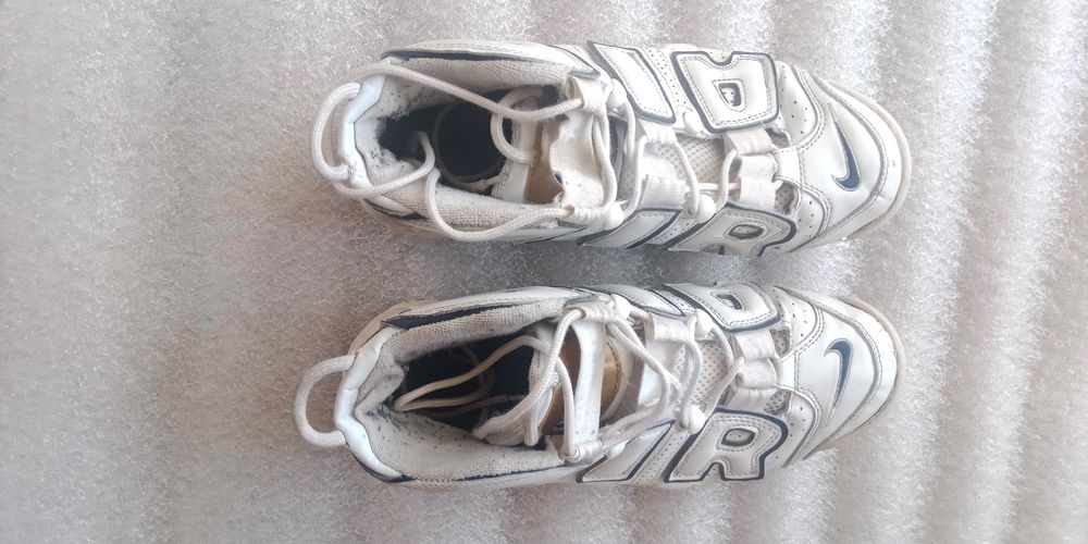 кроссовки зимние NIKE AIR хорошее состояние 42й размер