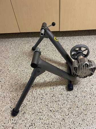 Rolo de treino CycleOps – Resistência fluida suave e silenciosa