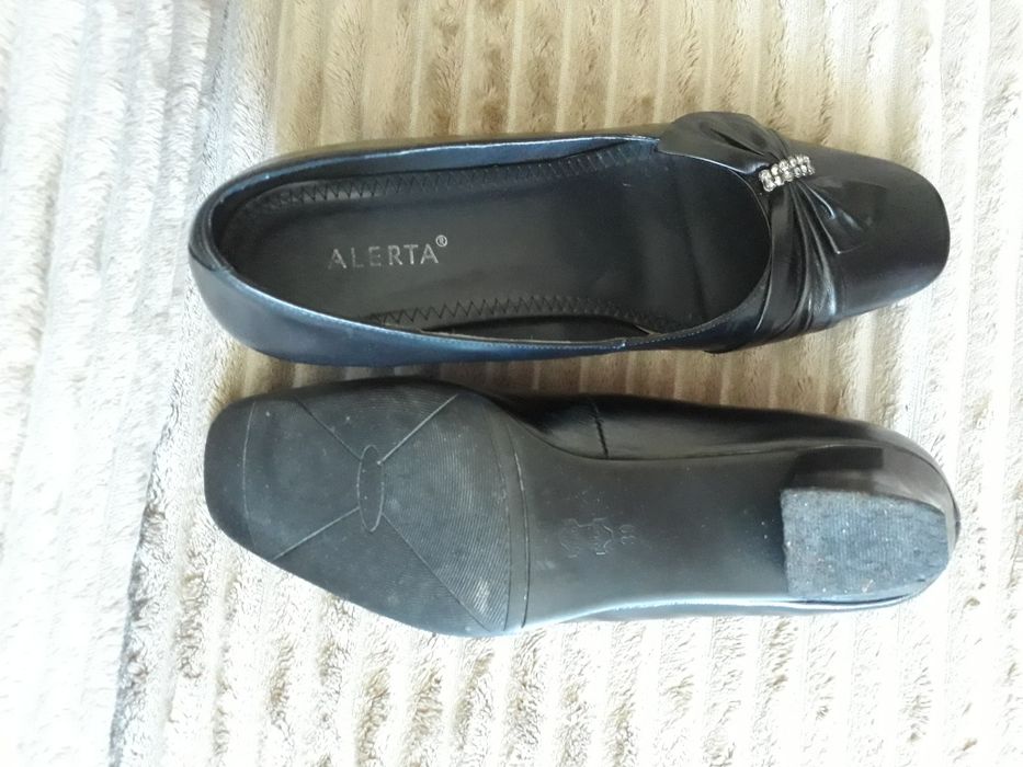 Туфли кожаные, в хорошем состоянии