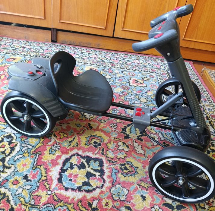 Продам дитячий електромобіль KART