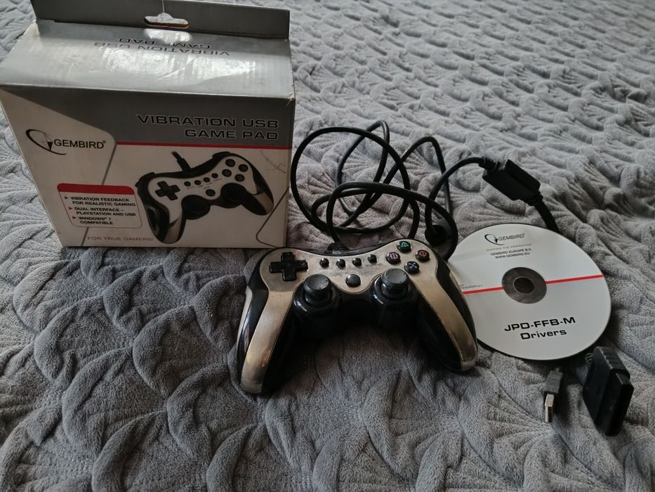 Продам джойстик для ПК або плейстейшен 2-3 в гарному стані з коробкою