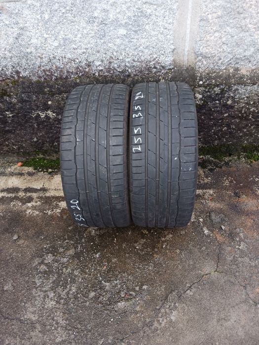 Vendo pneus semi-novos 255/35/20 Hankook
