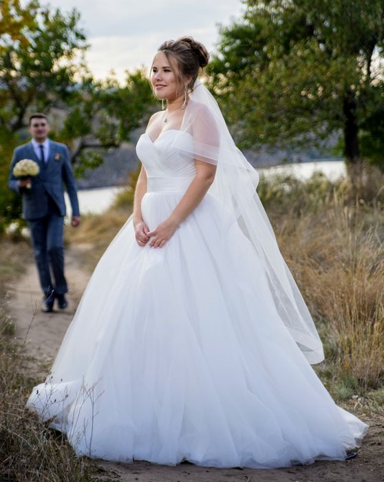 Весільна сукня продаж