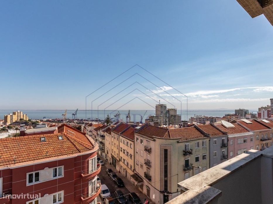 Apartamento T3 com Vista Rio - Lisboa
