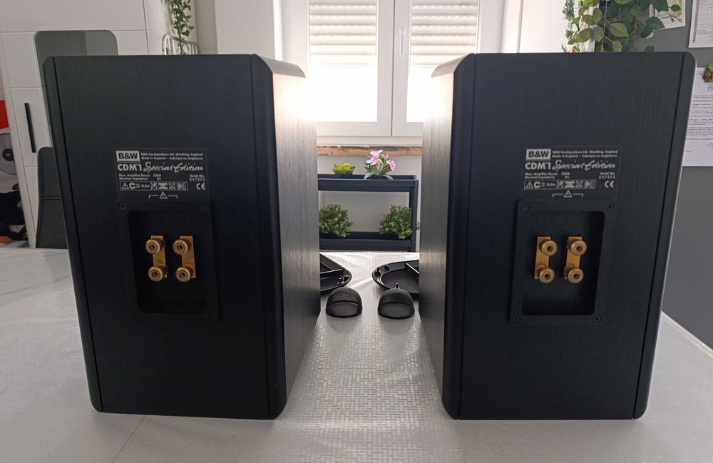 Colunas B & W CDM1 Special Edition