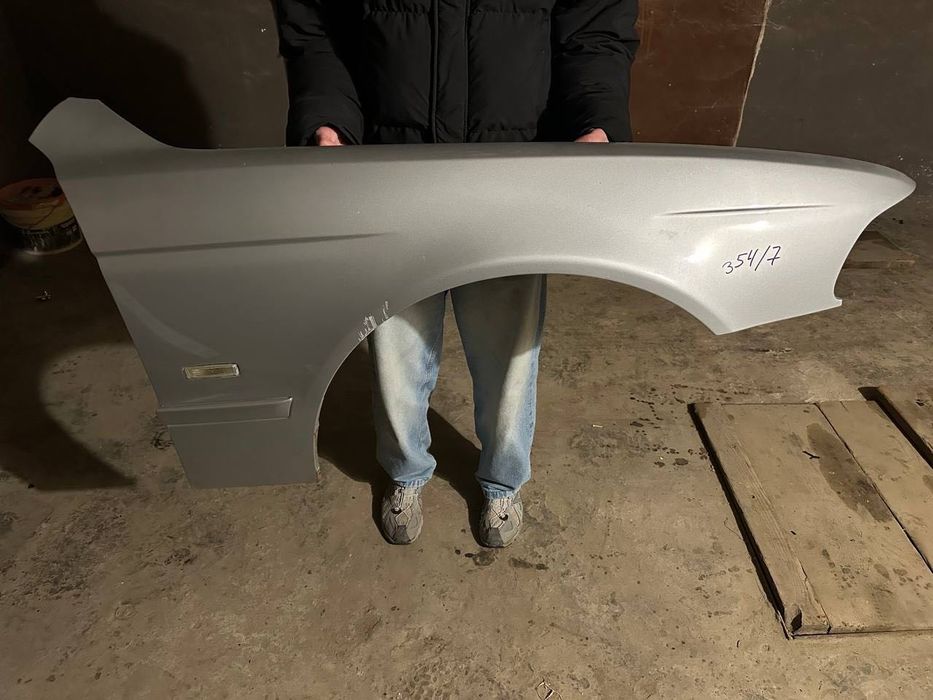 Праве крило для автомобіля бмв е39