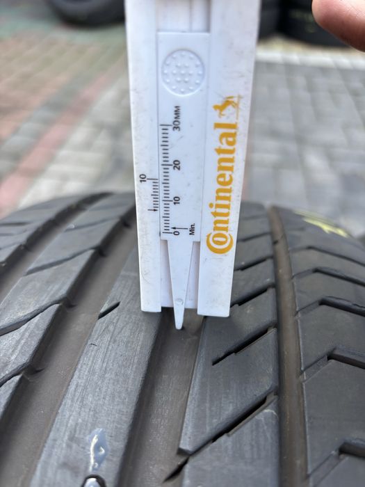 Komplet opon Continental 225/45/17 ( ładny stan, 7mm)