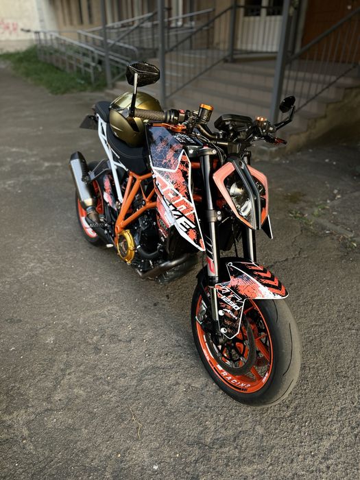 KTM 1290 super duke r