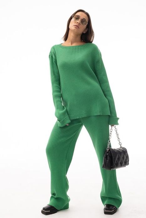 Дизайнерский изумрудный брючный костюм палаццо в рубчик Arjen.