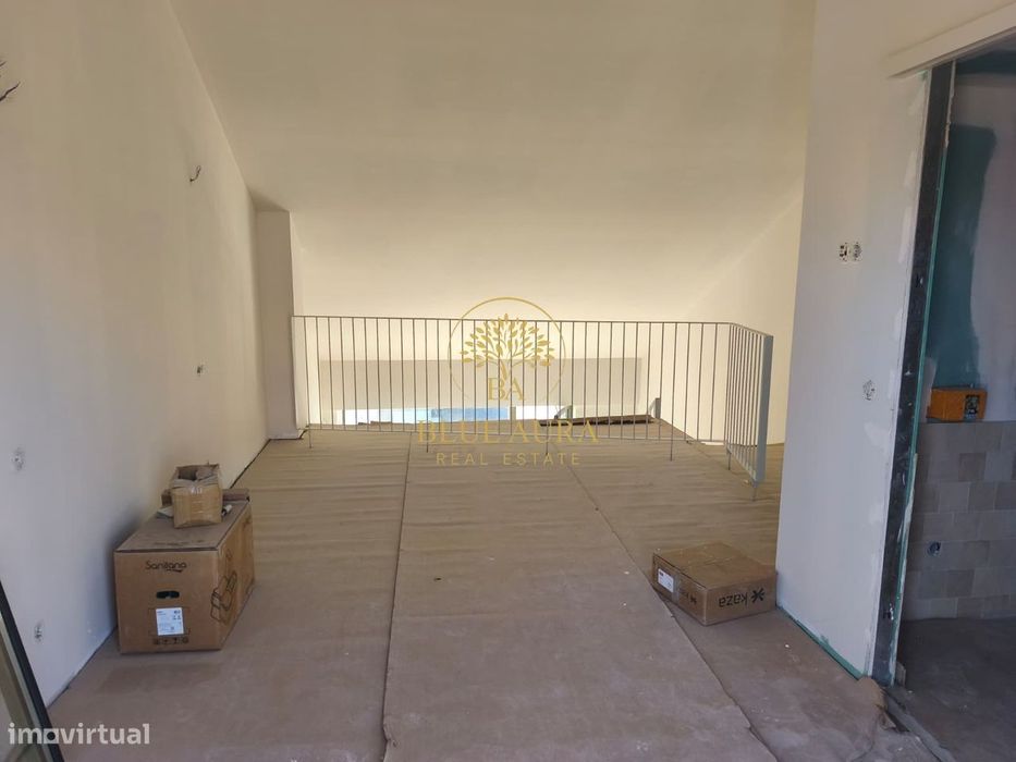 Apartamento T1 Duplex com Terraço e Piscina
