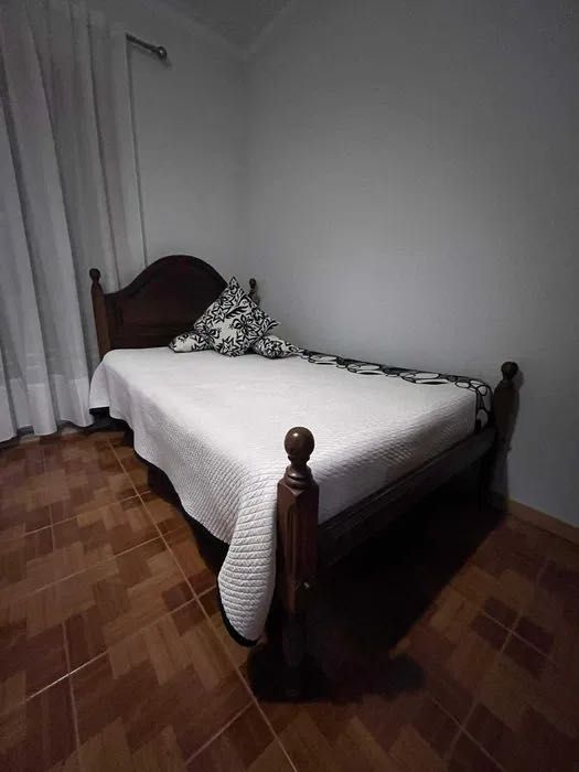 Cama solteiro - ótimo estado