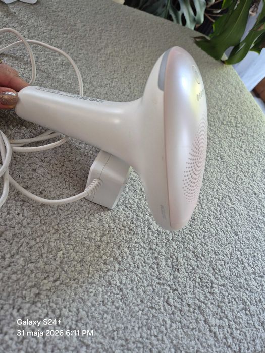 Depilator laserowy Philips Lumea Essential