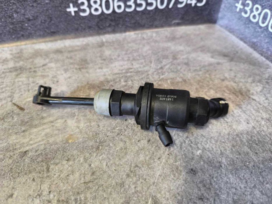Головний циліндр зчеплення Nissan Juke F15 2010-2014 306101U60A