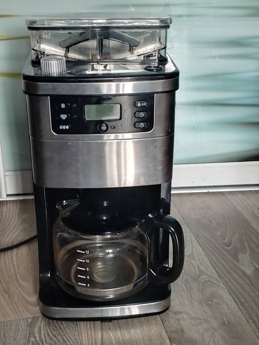 Кофемашина с кофемолкой Германия