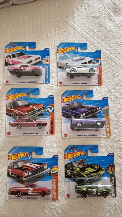 Hotwheels novos de varios anos
