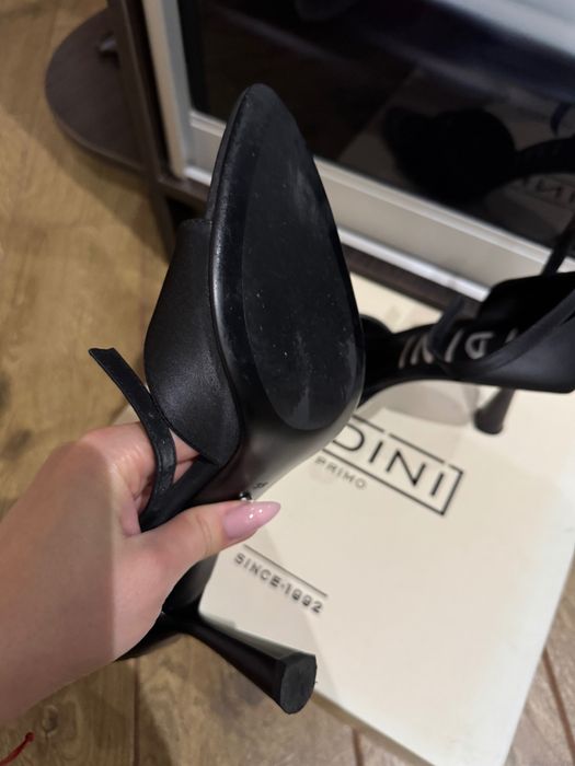 Босоніжки жіночі