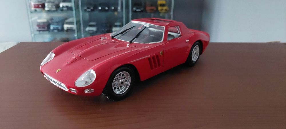 Model 1:18 Ferrari 250 GTO Guliyoy