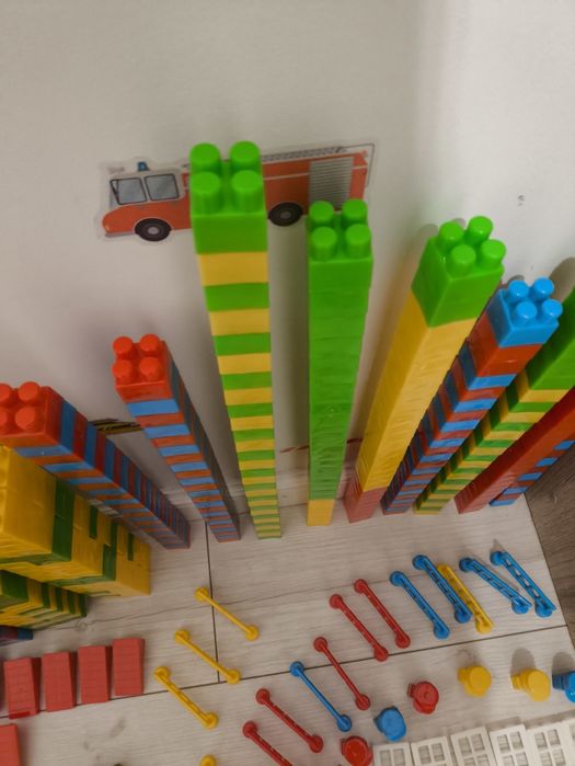 Klocki plastikowe 419 elementów