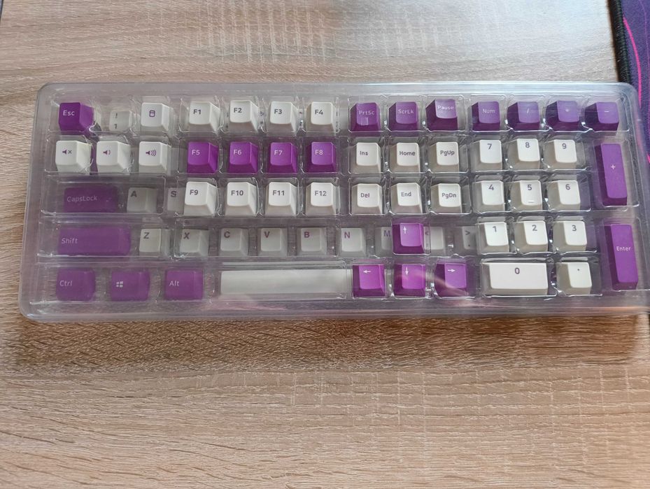 Keycapy PBT fioletowe Cherry profile
