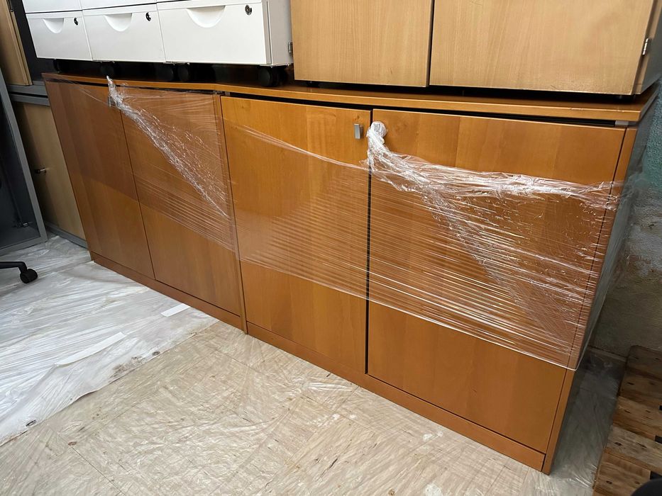 Armário baixo de nogueira  CEO