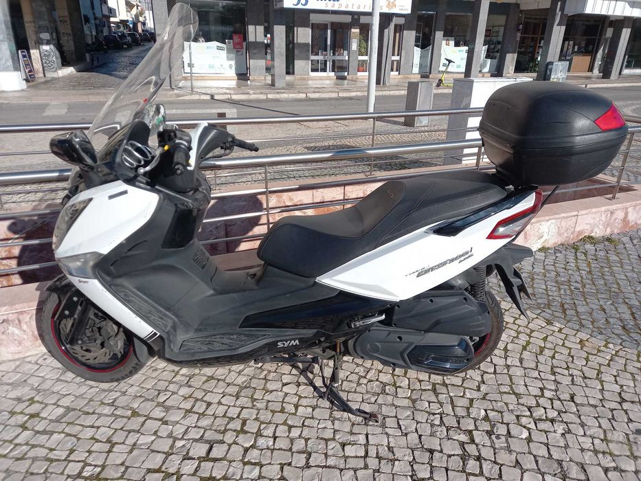 Mota SYM GTS 300 ABS