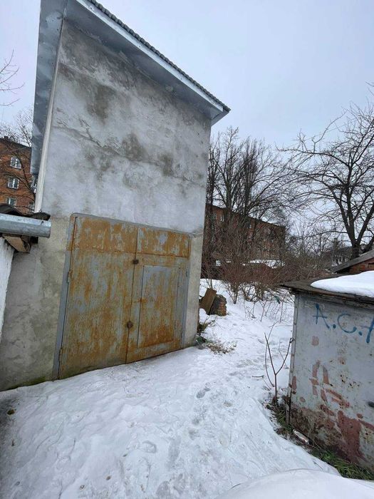 Продається капітальний гараж  р - н  черемушки