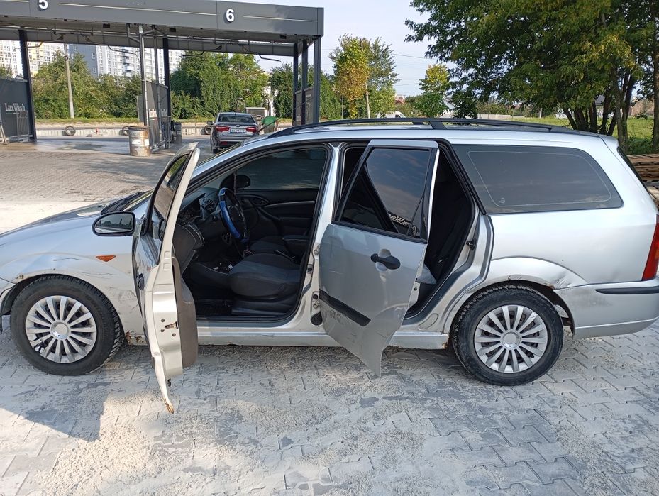 Ford Focus, 2002