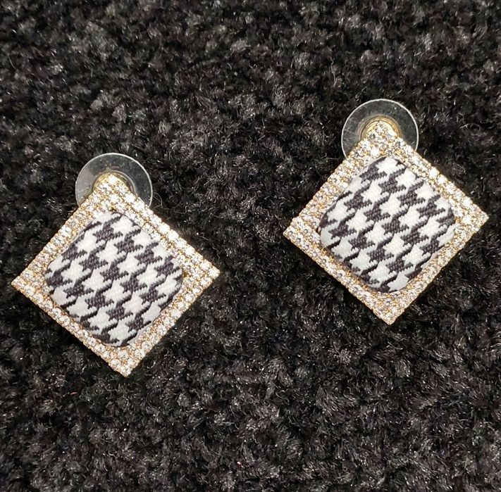 Szykowne kolczyki z cyrkoniami