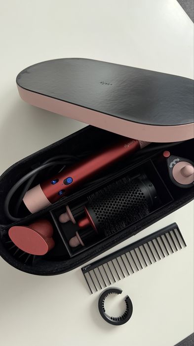 Оригинальный Dyson , полный комплект