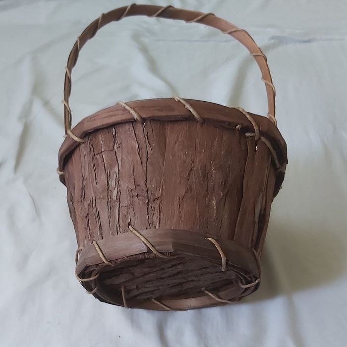 Koszyk z drewna drewniany brązowy kosz naturalny