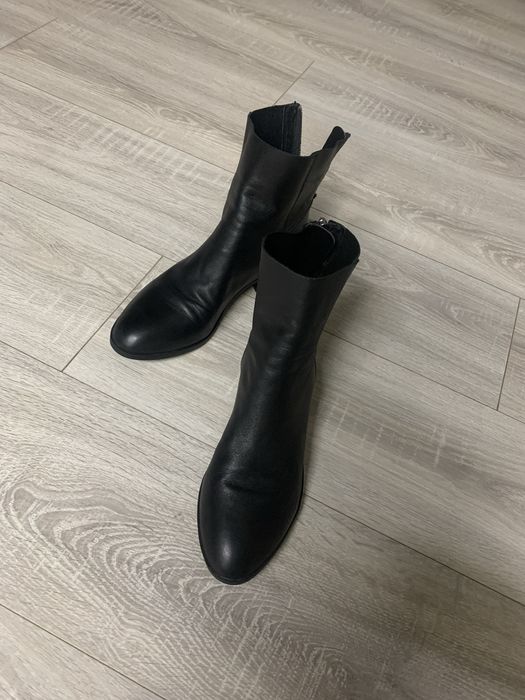 Ботинки женские……….