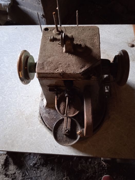 Скроняжна машинка промислова