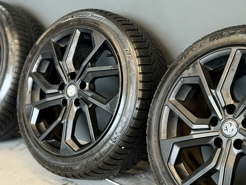 Jantes 19” com Pneus Nexen 235/45 R19 – Conjunto Completo