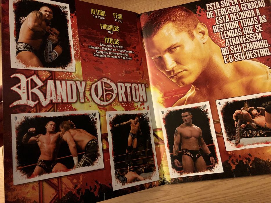 Caderneta WWE Rivals Completa