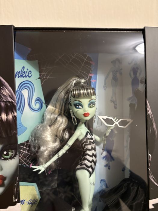 Monster High Skullector Frankie, Clawdeen, Elvira
