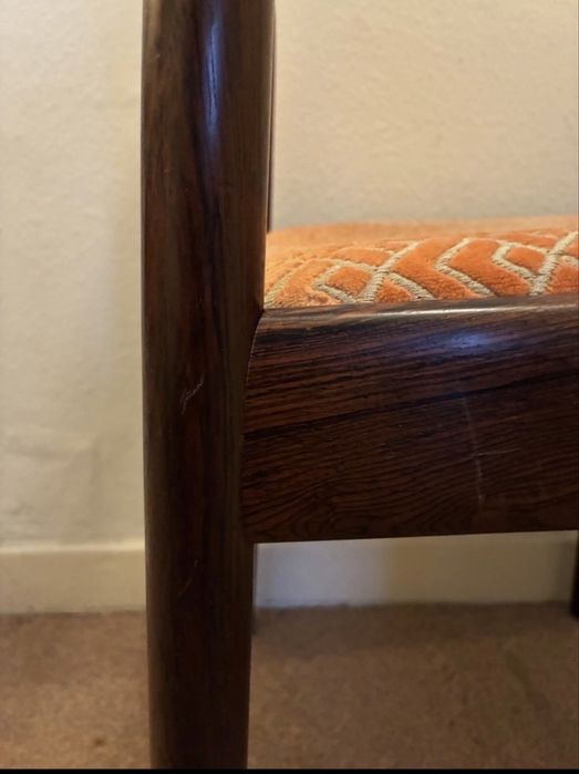 Seis cadeiras pau santo do Johannes Norgaard