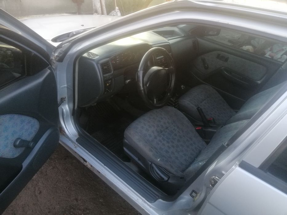 Nissan Almera N15 1996