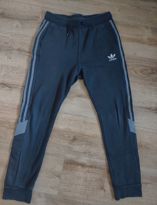 Czarno szare spodnie dresowe dresy adidas